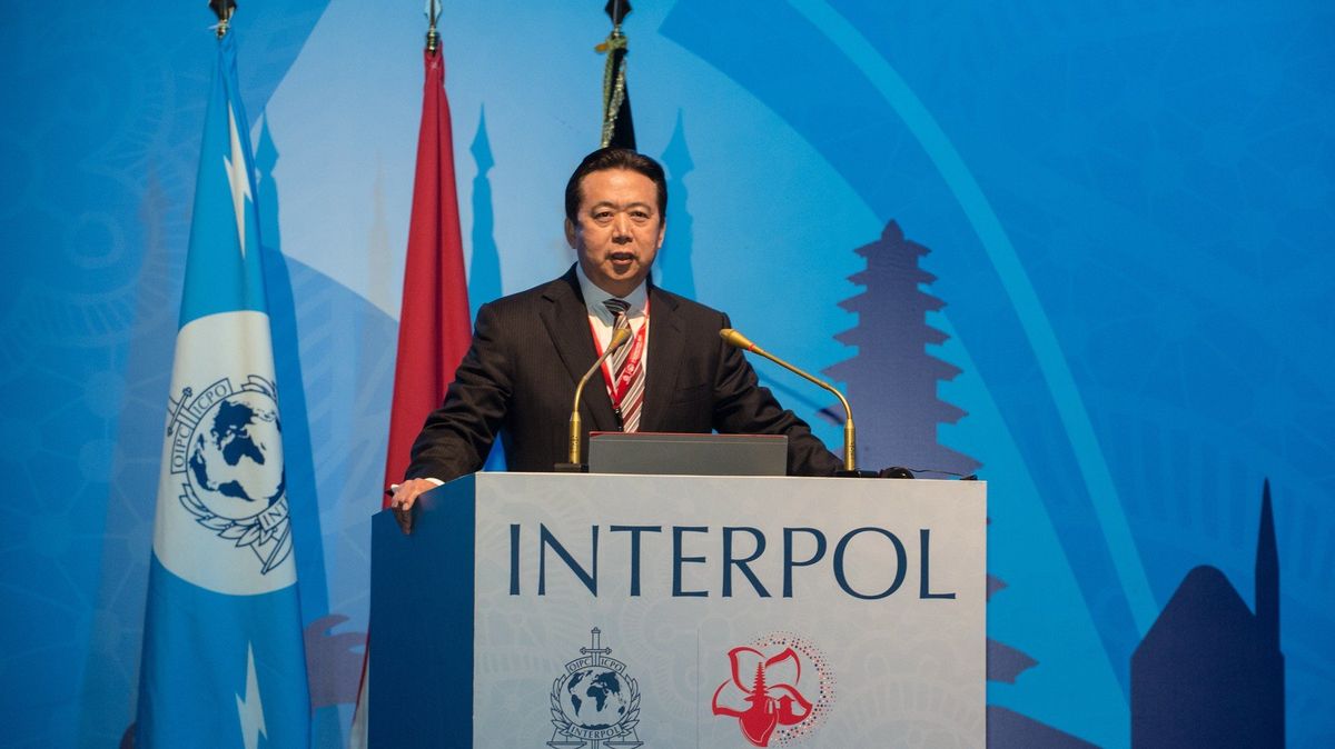 Čínský soud poslal bývalého šéfa Interpolu do vězení na 13,5 roku